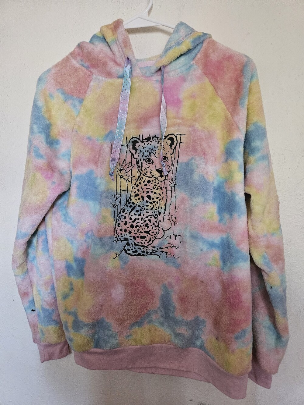Pastel Tie-Dye Plush Hoodie Sweater with Leopard Graphic